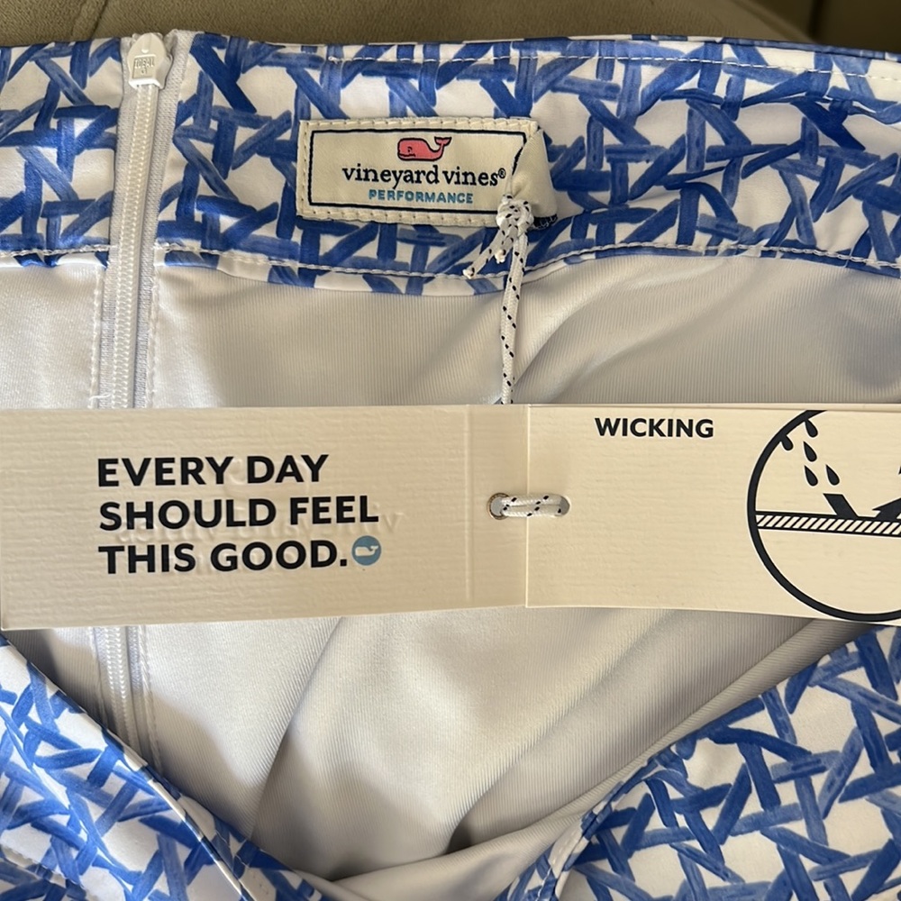 NWT Vineyard Vines Golf Skort - Picture 7 of 7